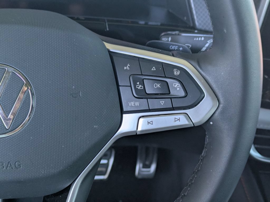 Used 2025 Volkswagen Atlas Peak Edition SE AWD/4WD image 27