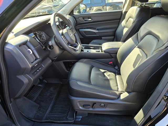 Used 2023 Nissan Pathfinder SL w/ SL Premium Package image 18