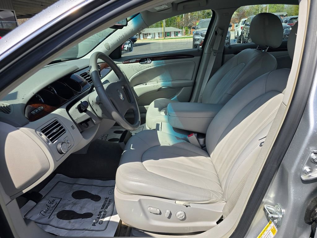 Used 2010 Buick Lucerne CXL image 8