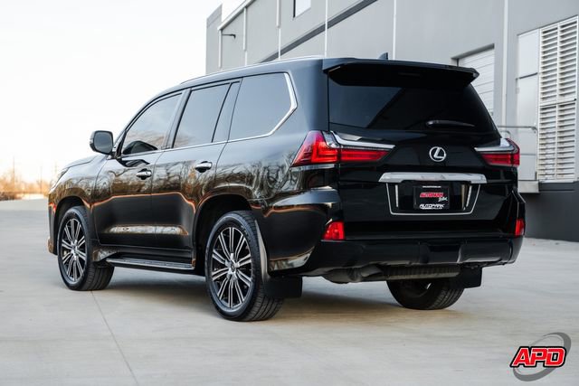 Used 2021 Lexus LX 570 4WD w/ Luxury Package image 7