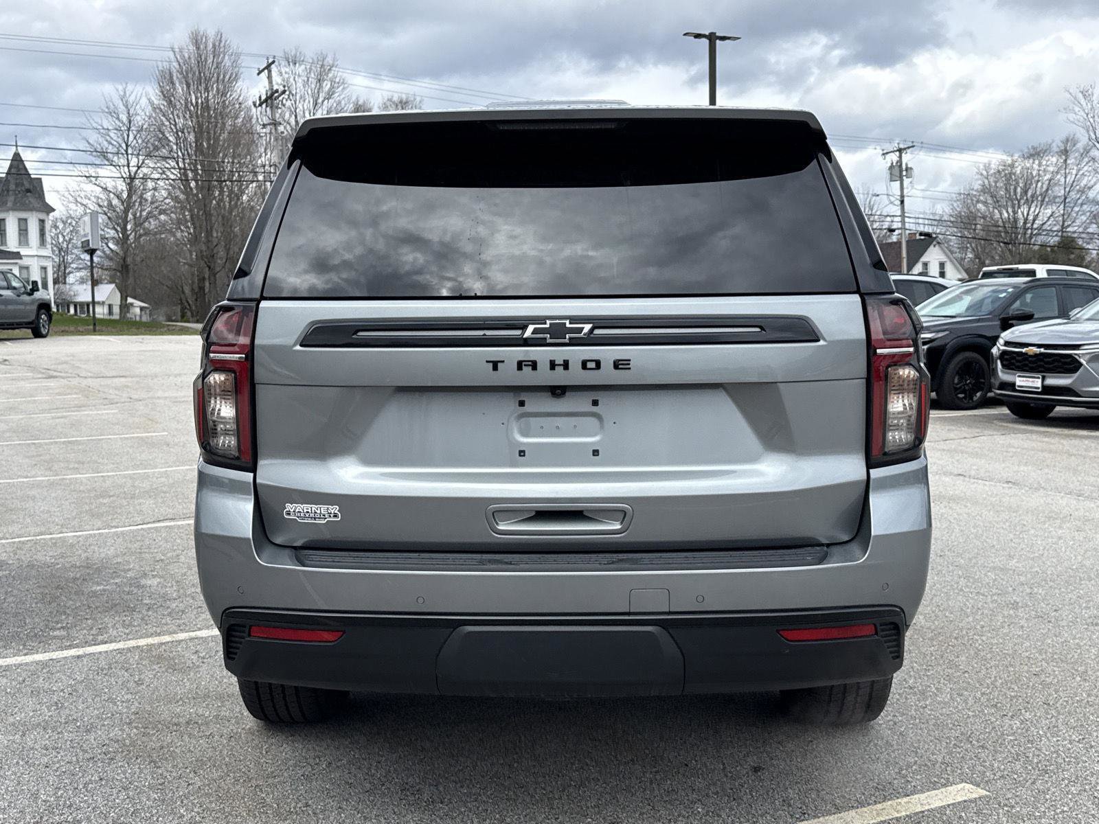 Used 2023 Chevrolet Tahoe Z71 w/ Luxury Package AWD/4WD image 7