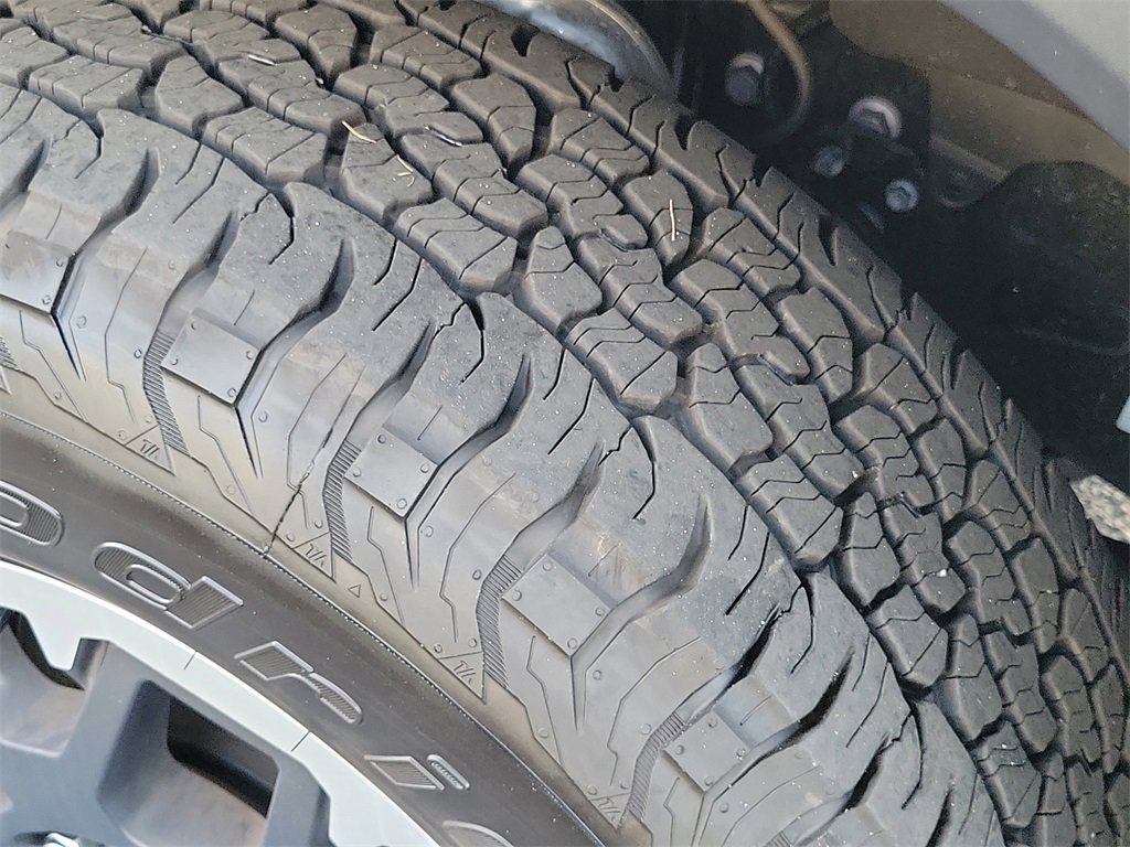 Used 2025 Toyota Tacoma TRD Off-Road image 28