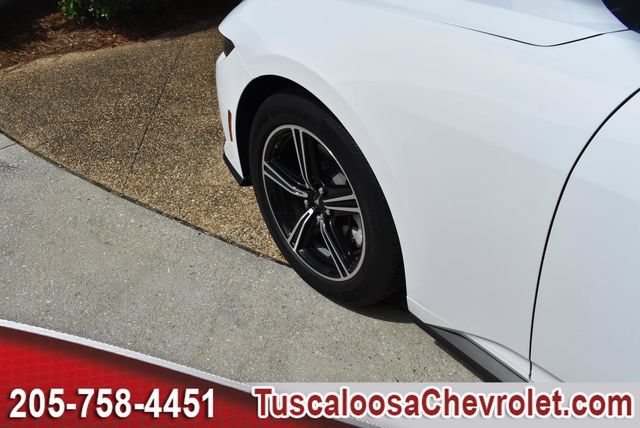 Used 2025 Ford Mustang Coupe RWD image 15