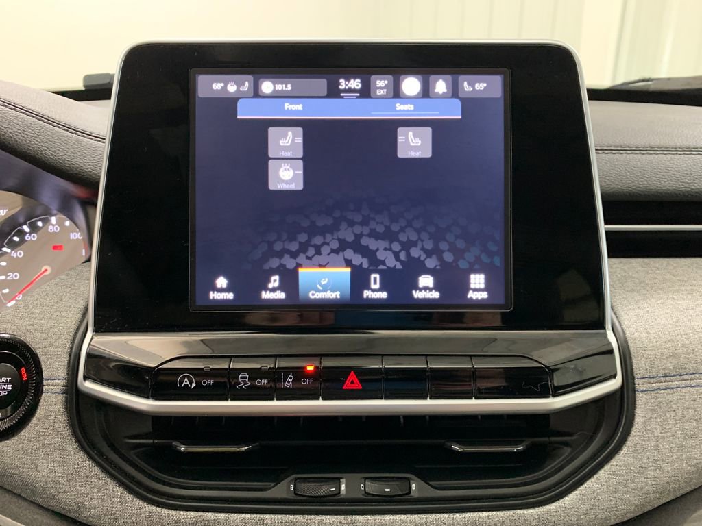 Used 2025 Jeep Compass Latitude w/ Sun & Sound Group image 9