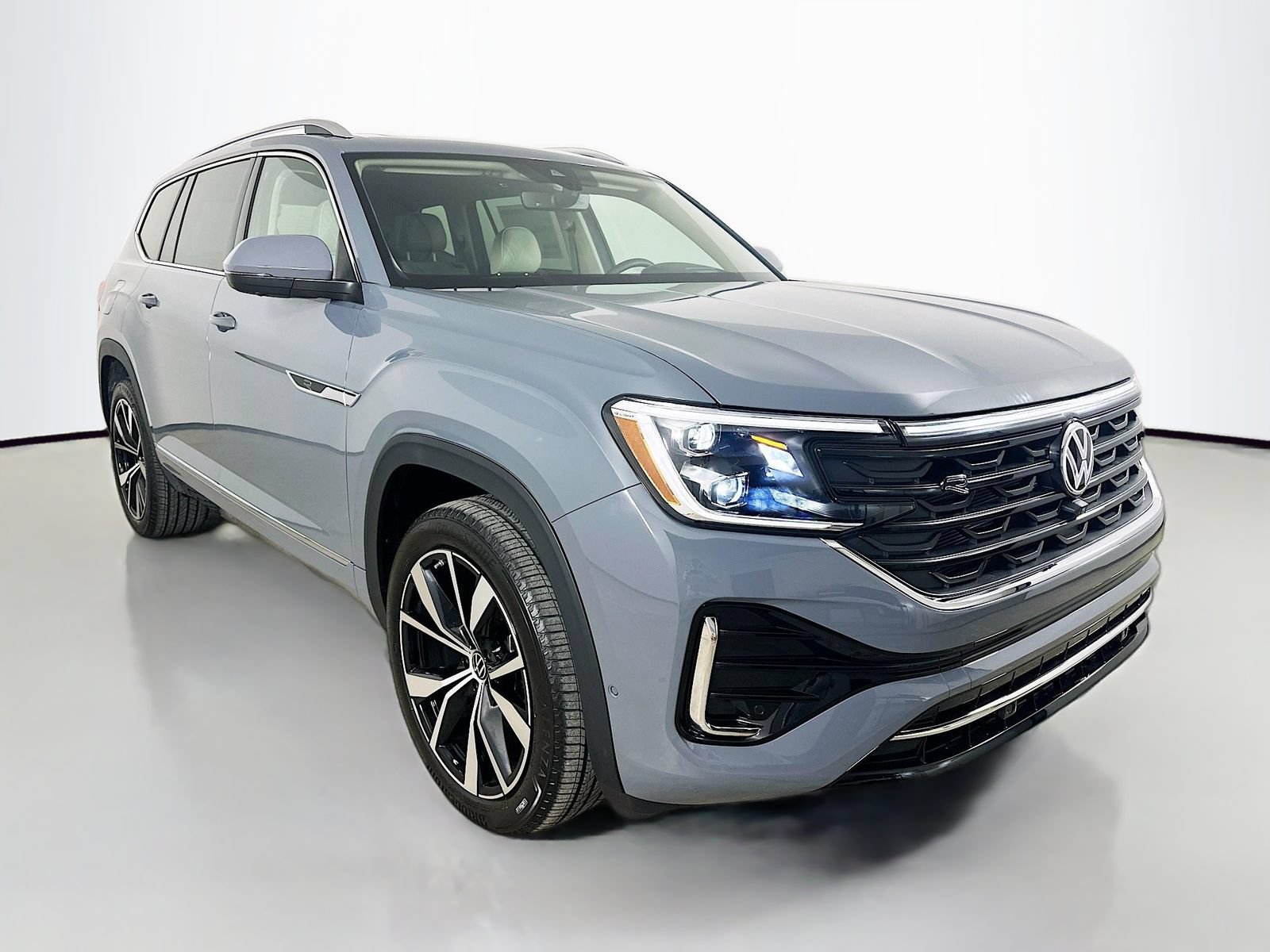 New 2026 Volkswagen Atlas SEL Premium R-Line AWD/4WD image 3