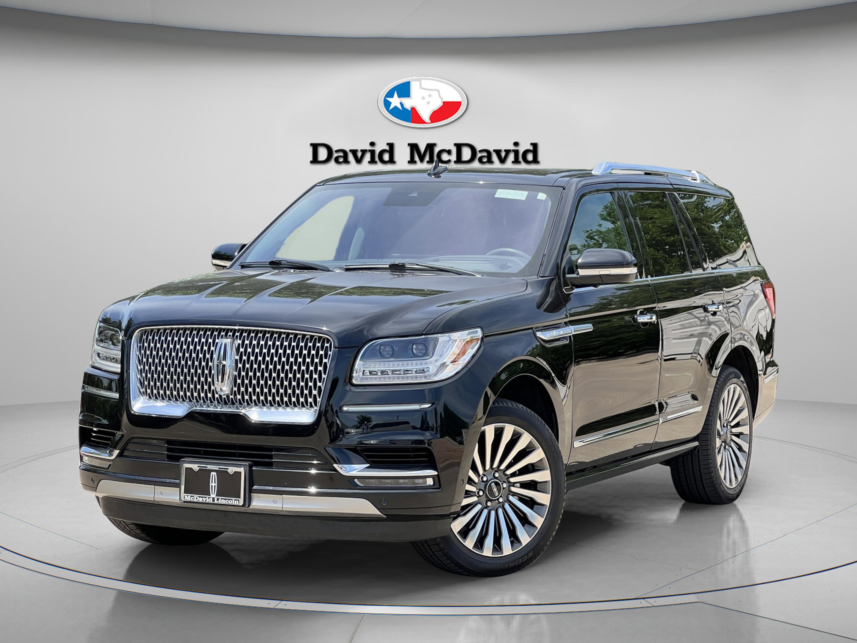 Used 2019 Lincoln Navigator Reserve AWD/4WD image 2