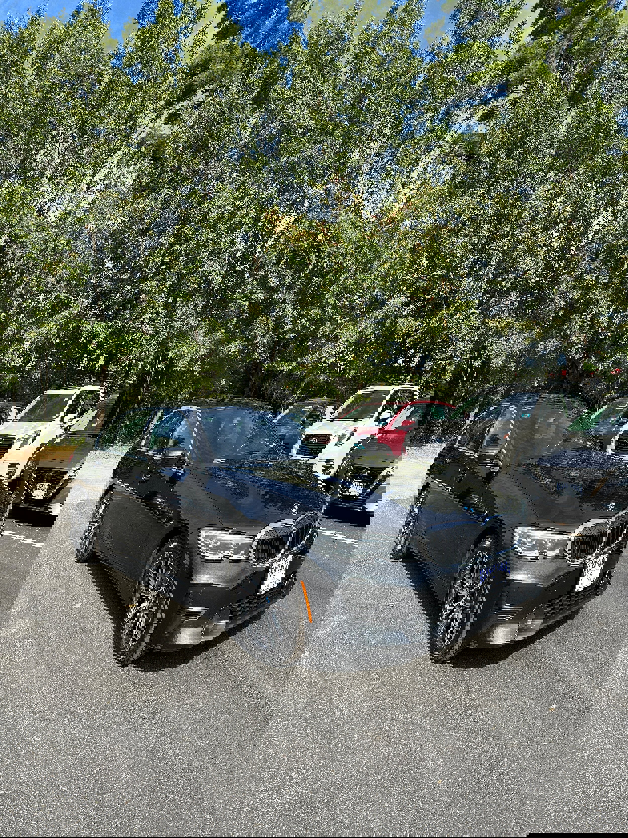 Used 2021 BMW 330e xDrive w/ Convenience Package image 3