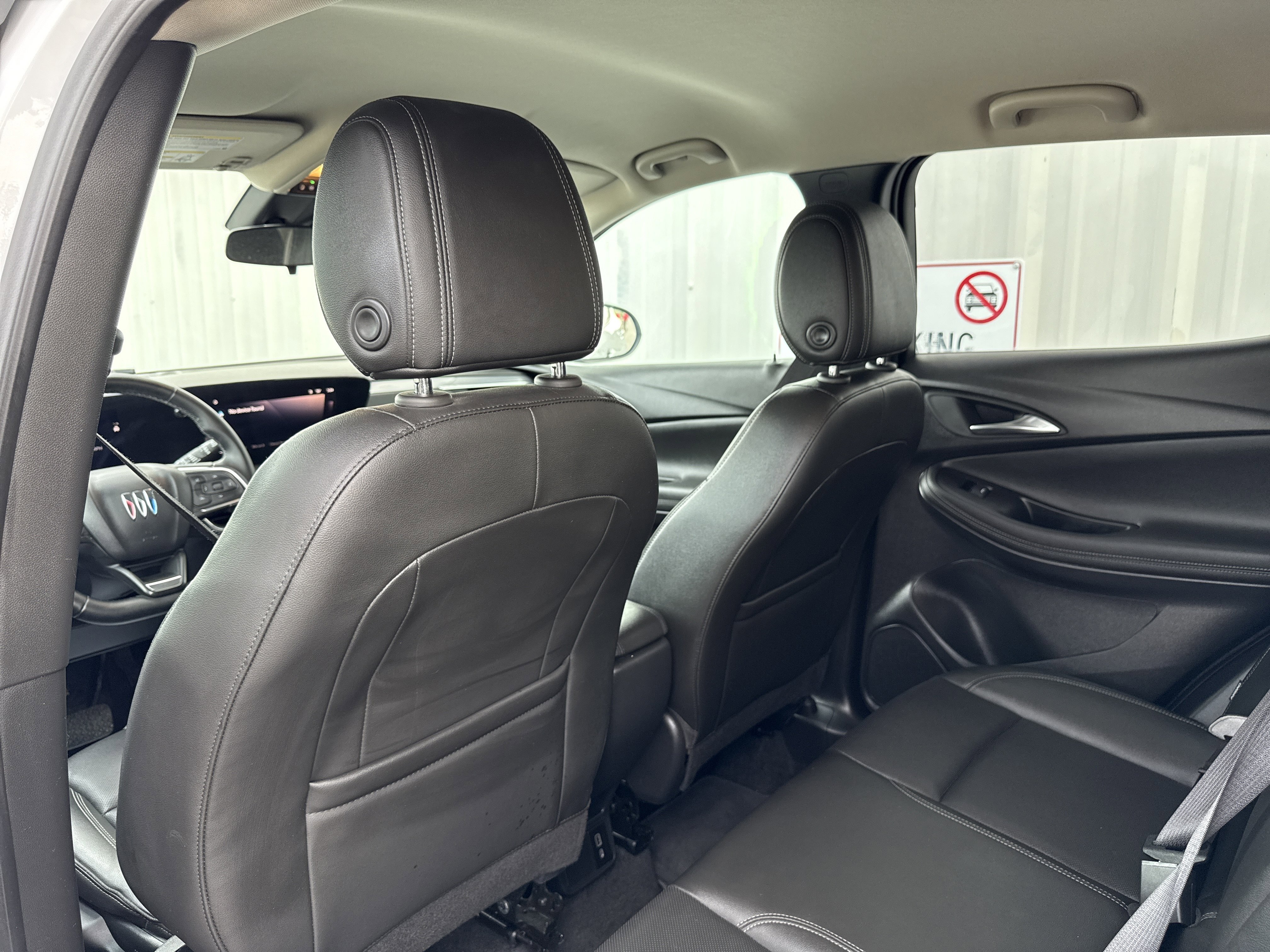 Used 2024 Buick Encore GX Sport Touring image 32