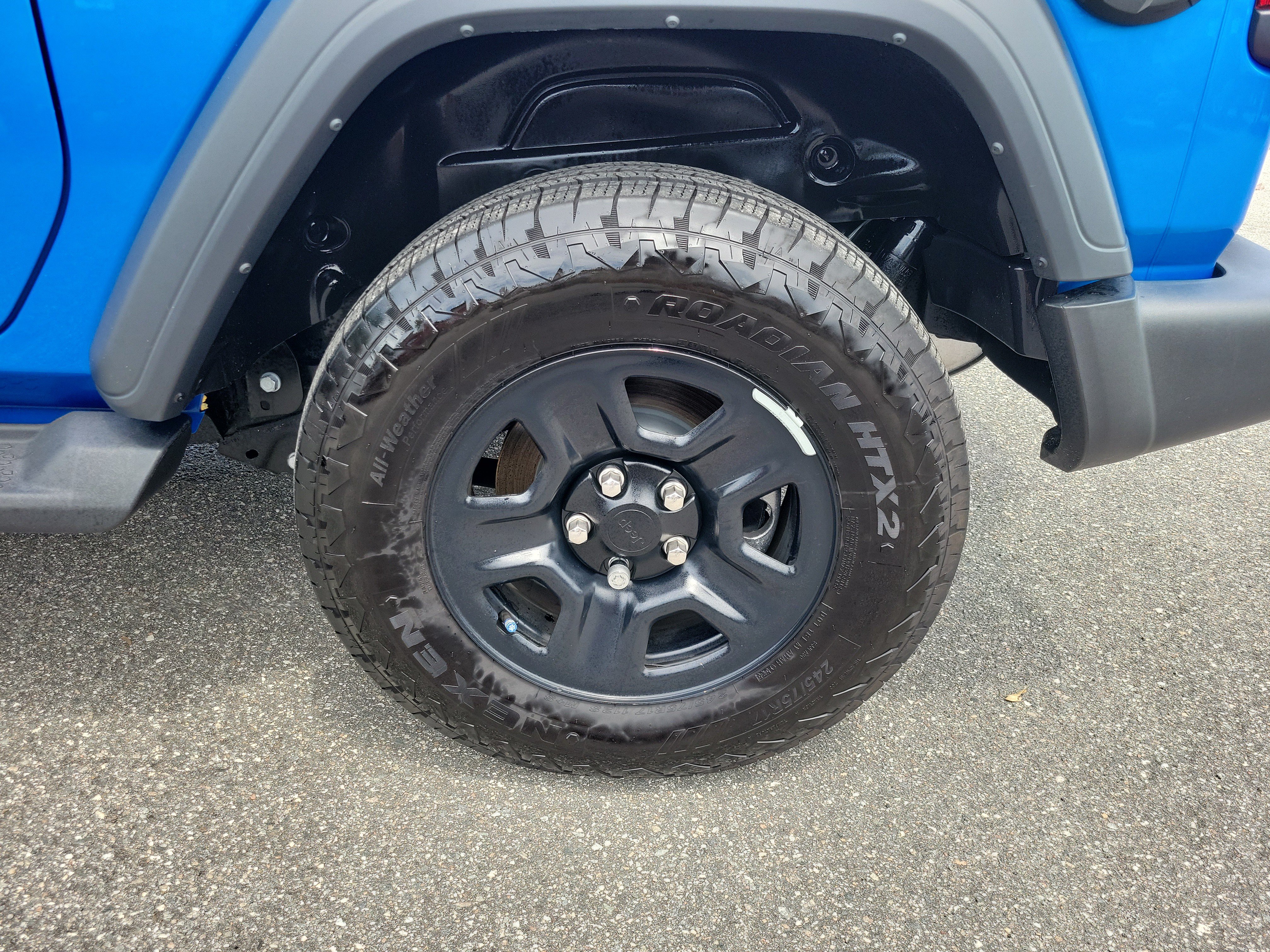 Used 2025 Jeep Wrangler Sport AWD/4WD image 5