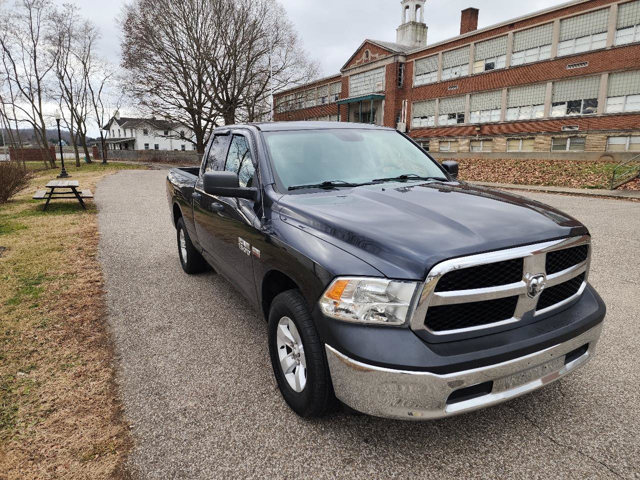 Used 2018 RAM 1500 ST w/ SXT Appearance Group AWD/4WD image 7