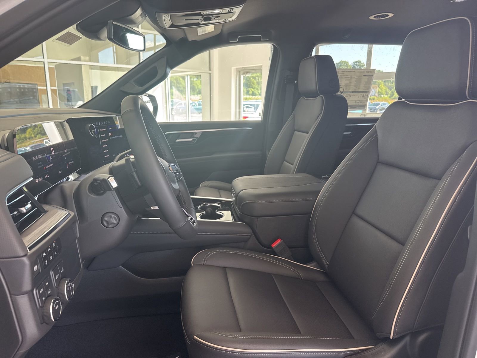 New 2025 Chevrolet Suburban Premier image 24