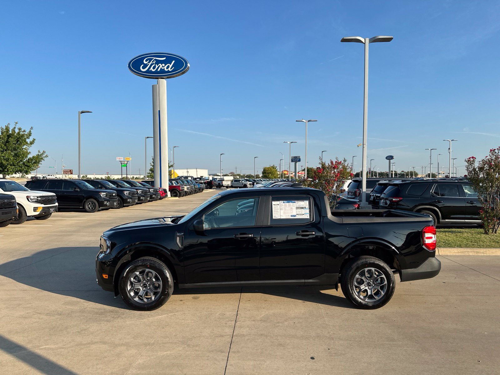 New 2026 Ford Maverick XLT w/ Equipment Group 301A AWD/4WD image 2