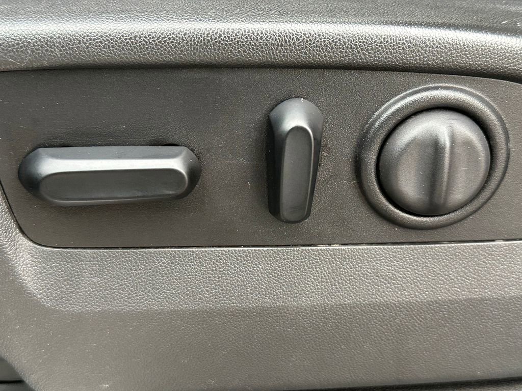 Used 2020 Chevrolet Silverado 1500 RST image 24