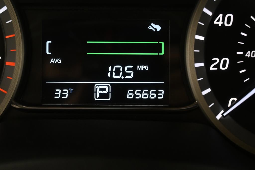 Used 2014 Nissan Sentra SL w/ Premium Package FWD image 29