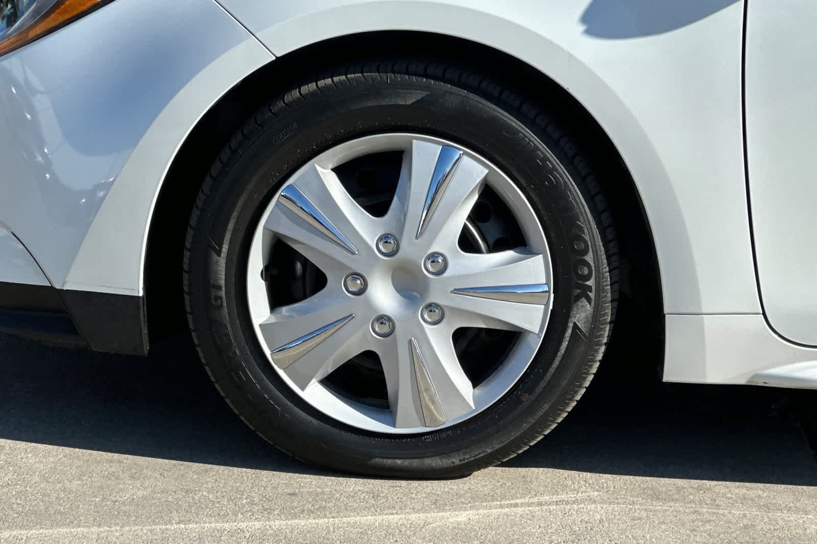 Used 2025 Toyota Corolla LE FWD image 34