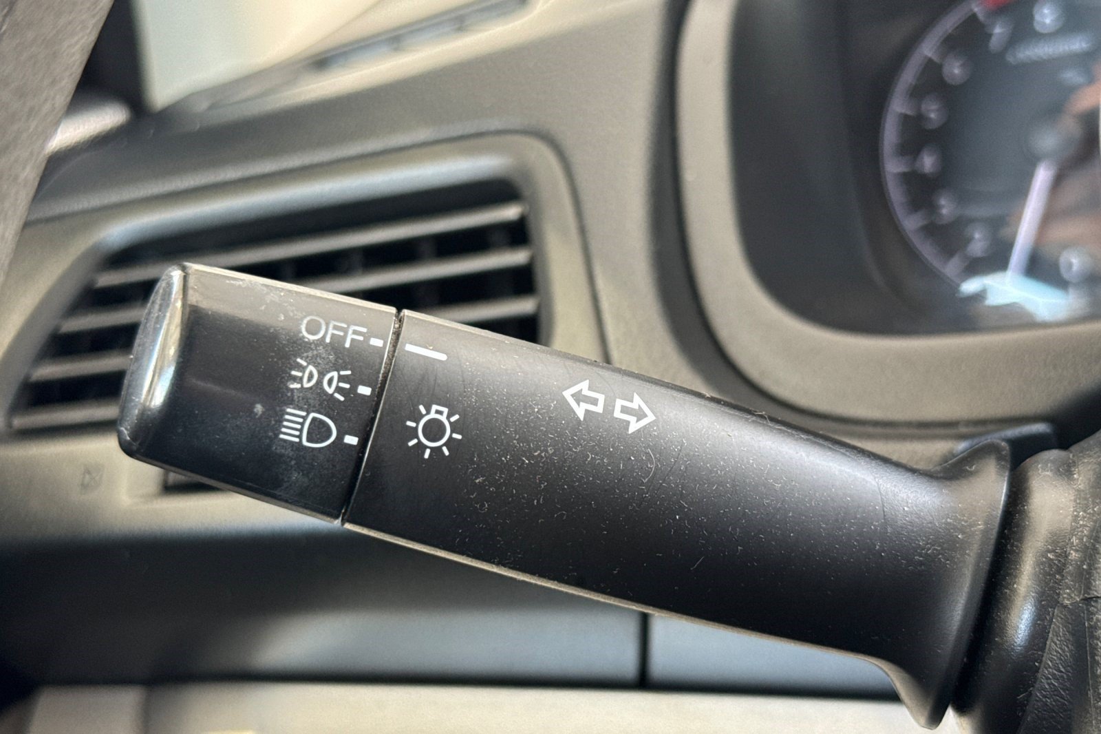 Used 2013 Honda CR-V LX image 31