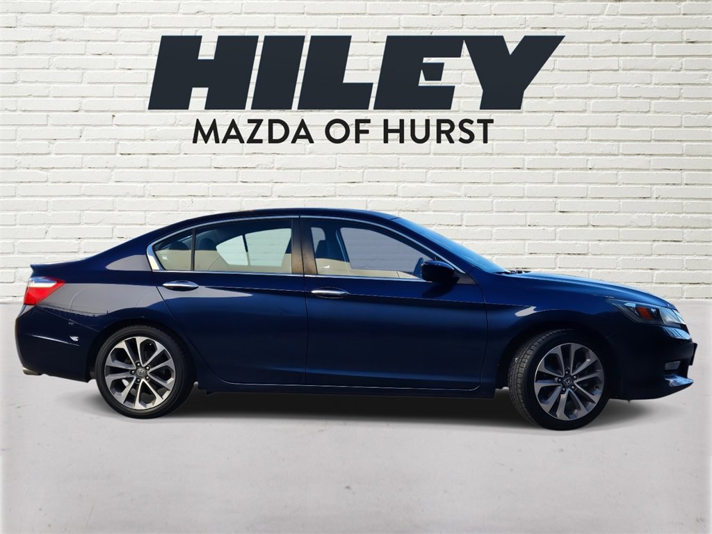 Used 2015 Honda Accord Sport image 2