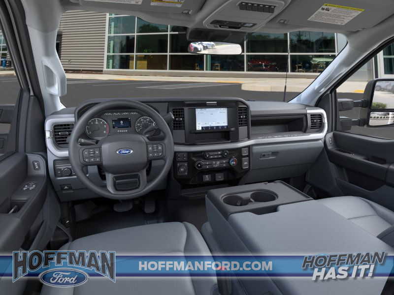 New 2025 Ford F550 4x4 Regular Cab Super Duty image 18