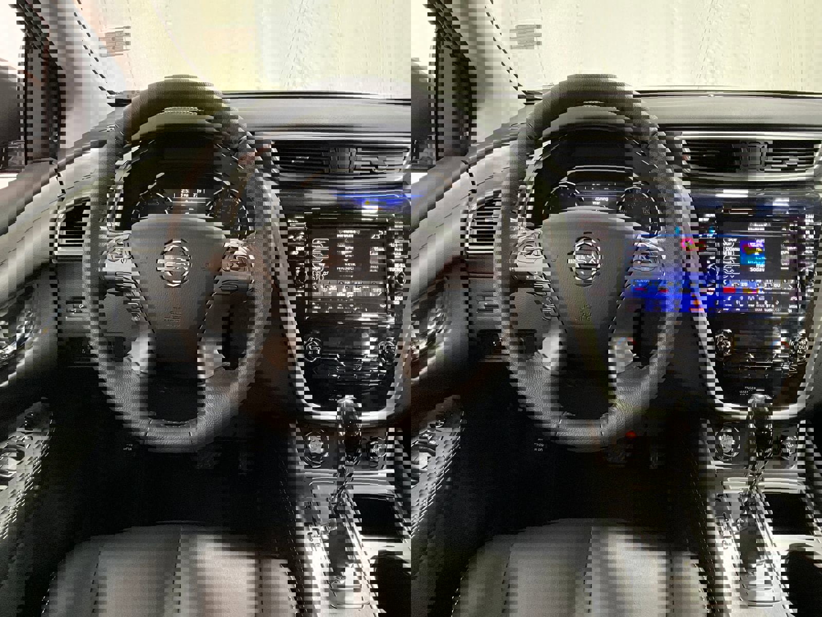 Used 2024 Nissan Murano SV image 7