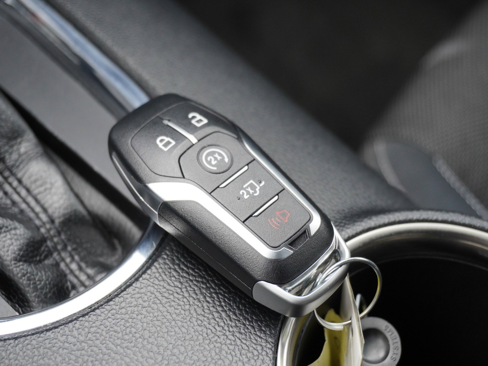 Used 2017 Ford Mustang Coupe image 18