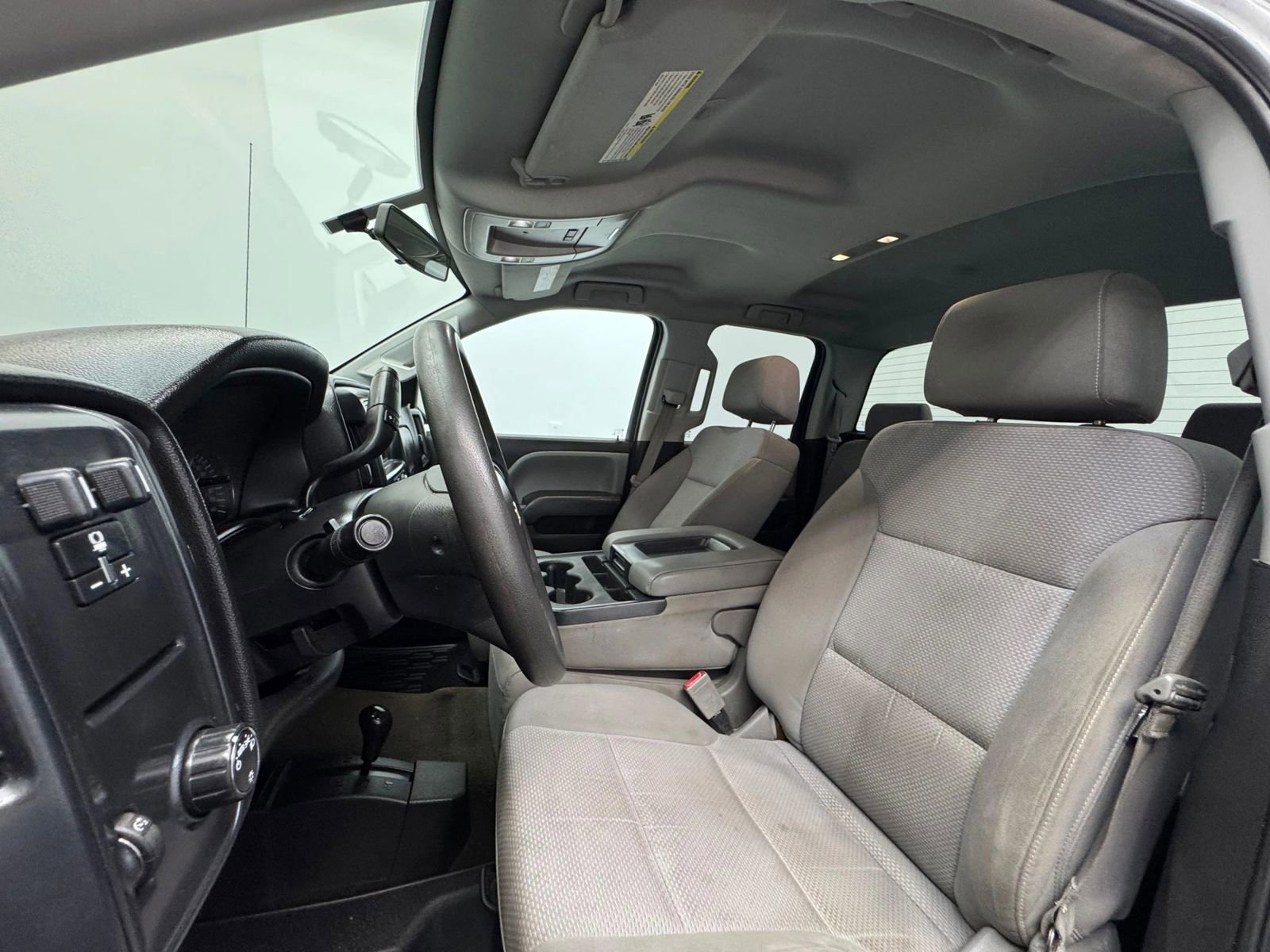 Used 2016 Chevrolet Silverado 1500 Custom w/ Custom Convenience Package AWD/4WD image 10