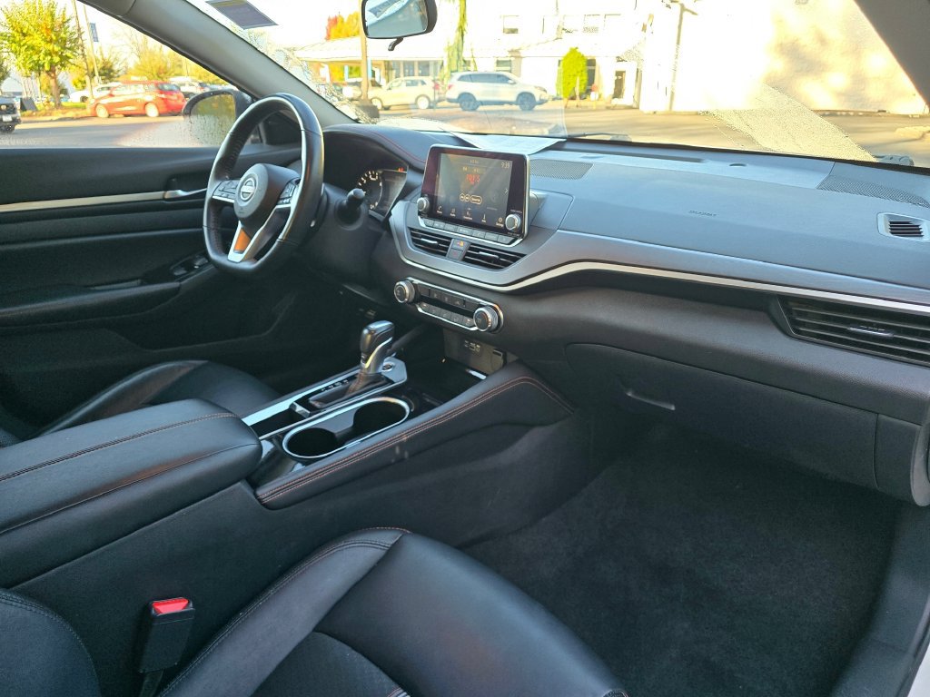 Used 2024 Nissan Altima 2.5 SR FWD image 4