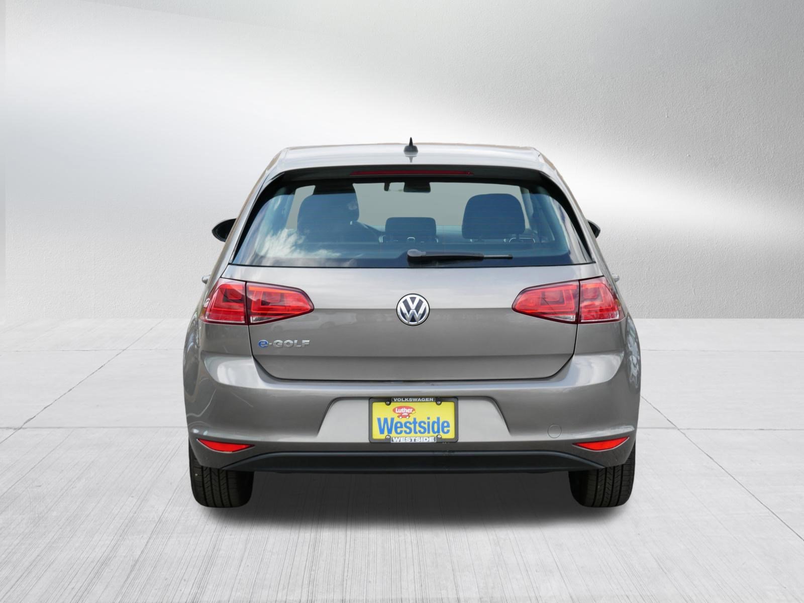 Used 2016 Volkswagen e-Golf SE w/ DC Fast Charging Package FWD image 6