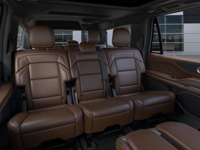 New 2026 Lincoln Navigator L Reserve AWD/4WD image 11