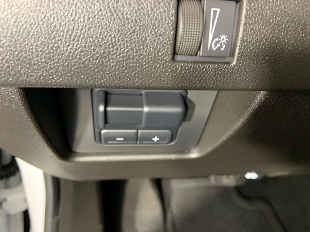 Used 2025 GMC Canyon Elevation w/ Convenience Package image 27