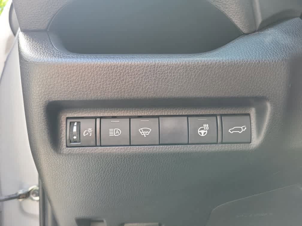 Used 2021 Toyota RAV4 SE w/ Weather & Moonroof Package AWD/4WD image 23