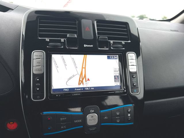 Used 2015 Nissan Leaf SL w/ Premium Package FWD image 14