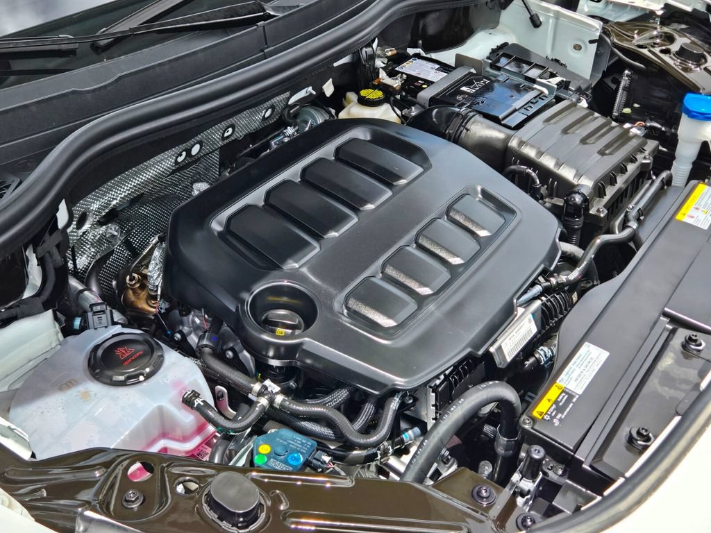 Certified 2025 Volkswagen Tiguan S FWD image 14