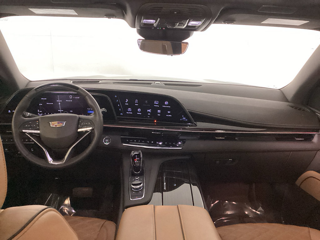 Used 2023 Cadillac Escalade Premium Luxury w/ Performance Package image 23