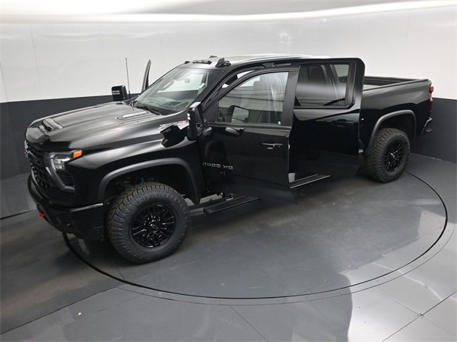 Used 2024 Chevrolet Silverado 2500 ZR2 w/ Technology Package image 63