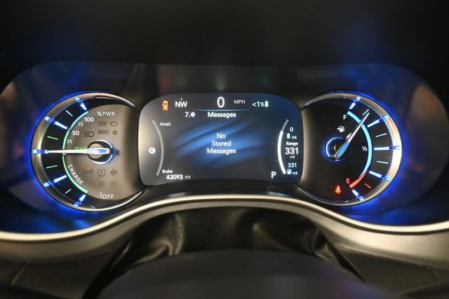 Used 2023 Chrysler Pacifica Touring-L w/ S Appearance Package FWD image 17