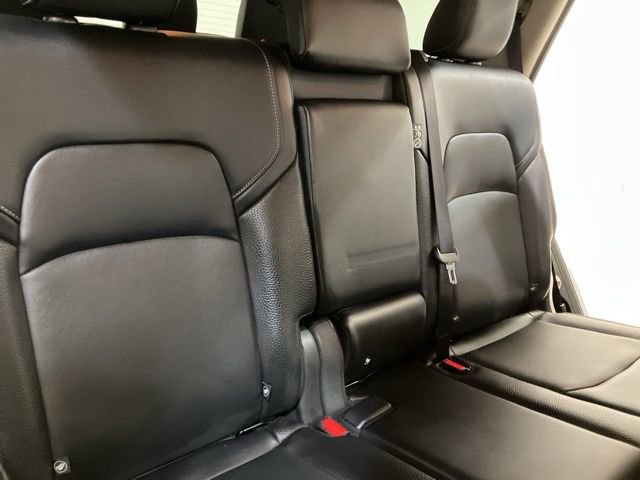 Used 2022 Nissan Pathfinder SL w/ SL Black Package image 24