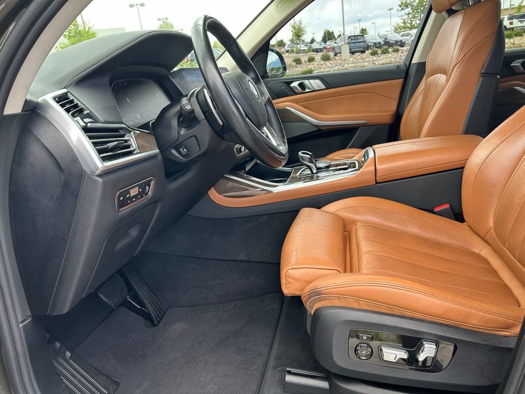 Used 2020 BMW X7 xDrive40i w/ Premium Package AWD/4WD image 25