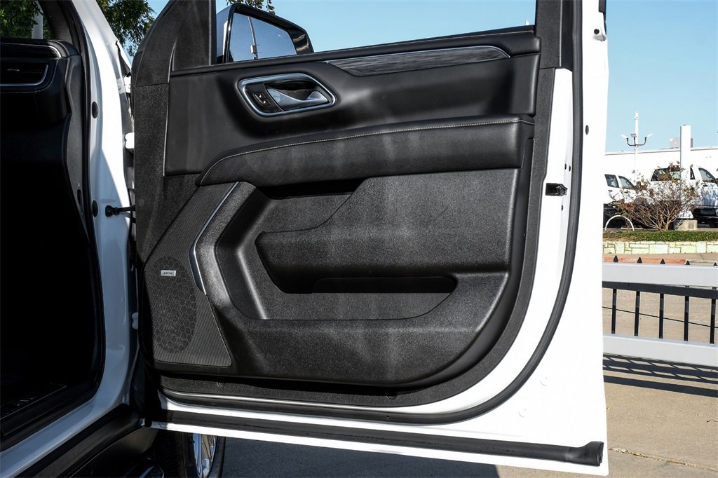 Used 2021 GMC Yukon XL SLT image 48