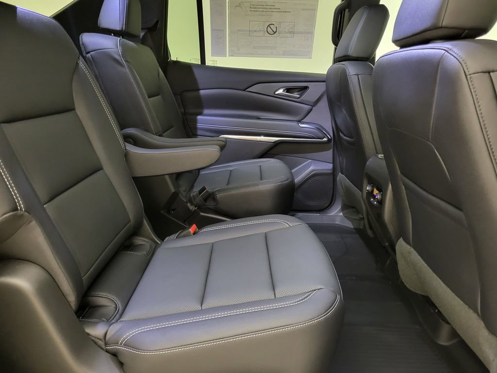 New 2026 Chevrolet Traverse LT w/ Driver Confidence Package FWD image 38
