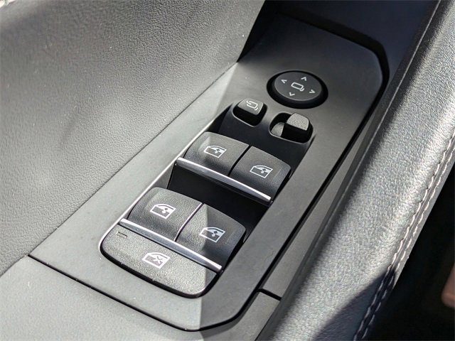 Used 2022 BMW X6 M50i w/ Executive Package image 25