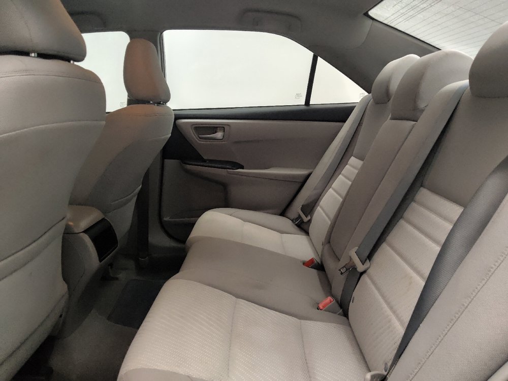 Used 2015 Toyota Camry LE FWD image 18
