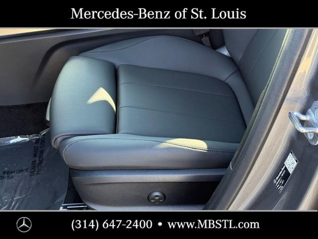 New 2026 Mercedes-Benz GLB 250 4MATIC image 16