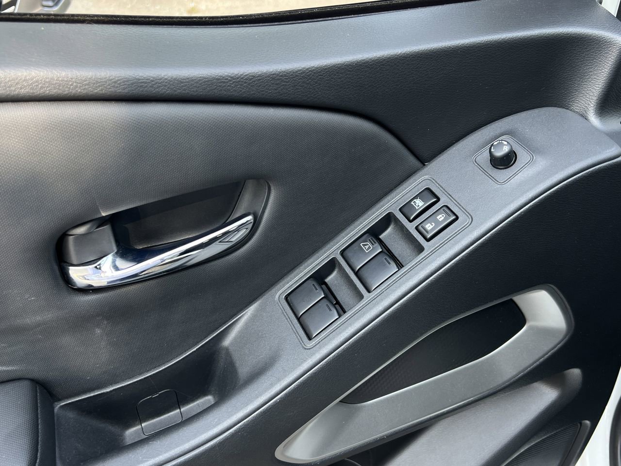 Certified 2022 Nissan Frontier SV image 23