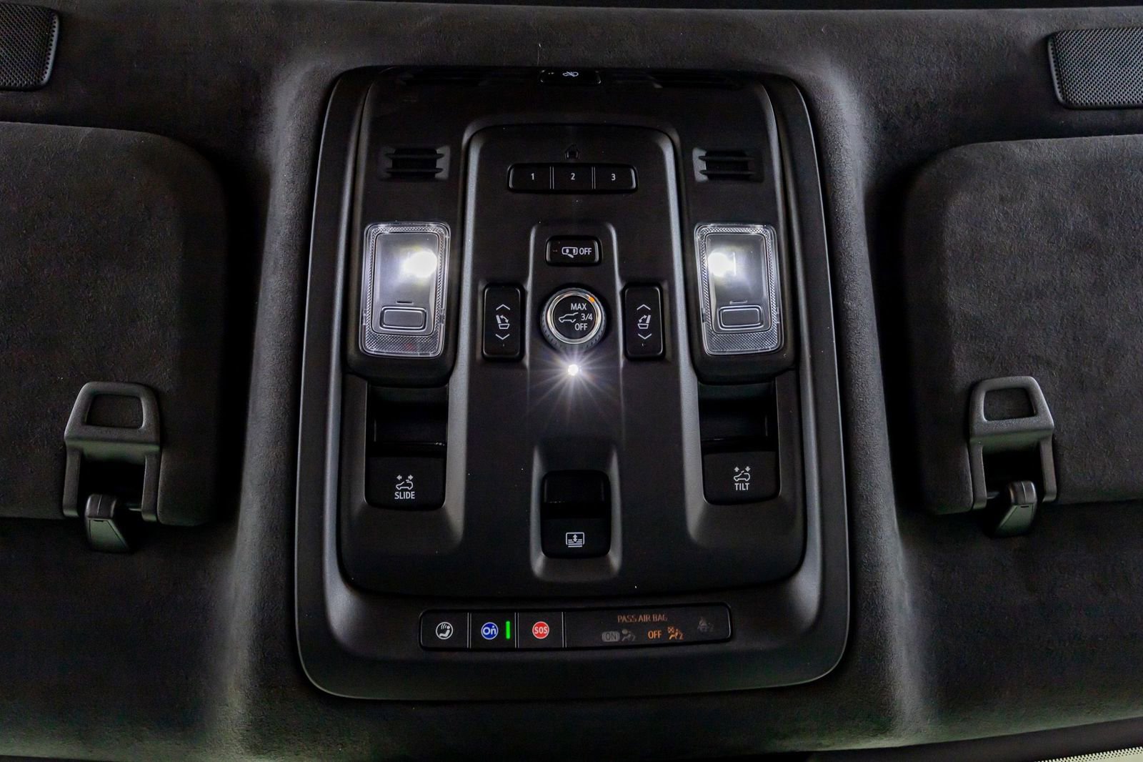 Used 2024 Cadillac Escalade Sport Platinum w/ LPO, ONYX Package AWD/4WD image 28