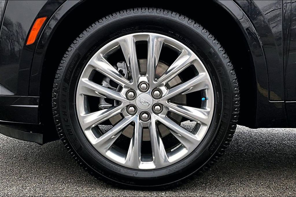 Used 2021 Cadillac XT6 Premium Luxury image 9