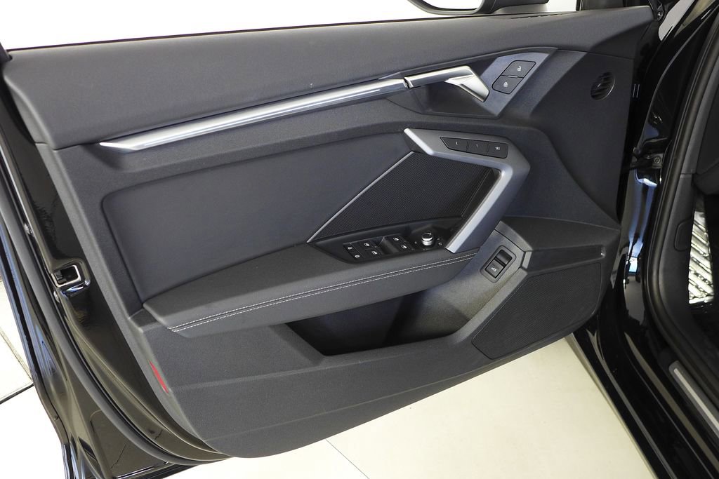 Used 2025 Audi A3 2.0T Premium w/ Convenience Package image 11