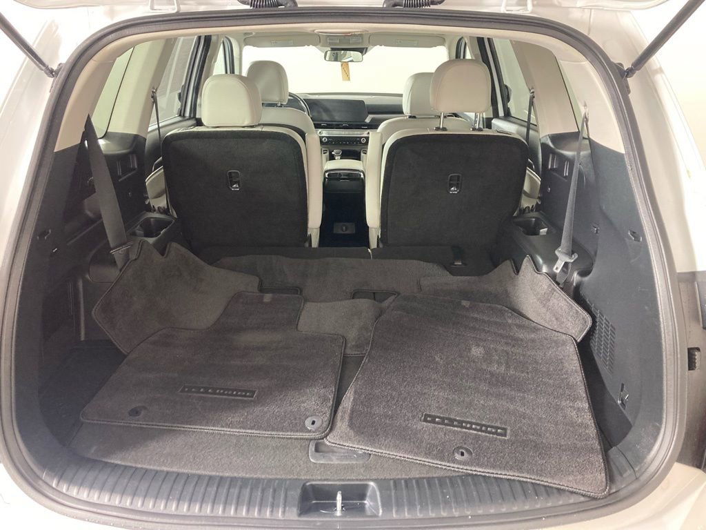 Used 2023 Kia Telluride S image 17
