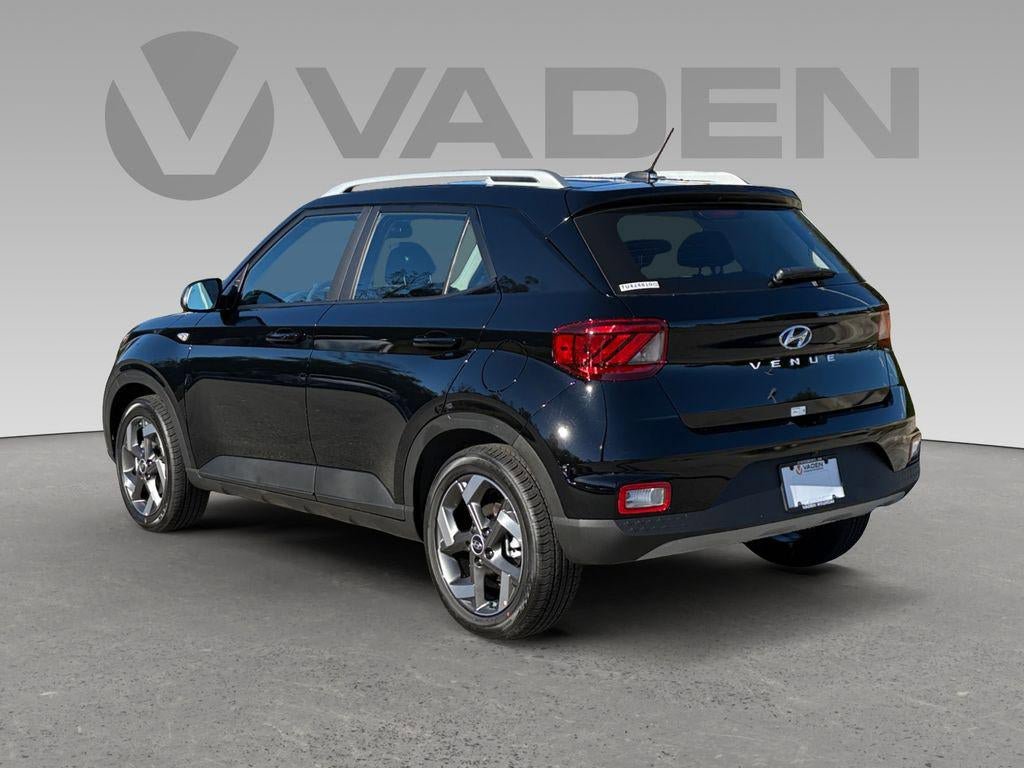 New 2026 Hyundai Venue SEL FWD image 41