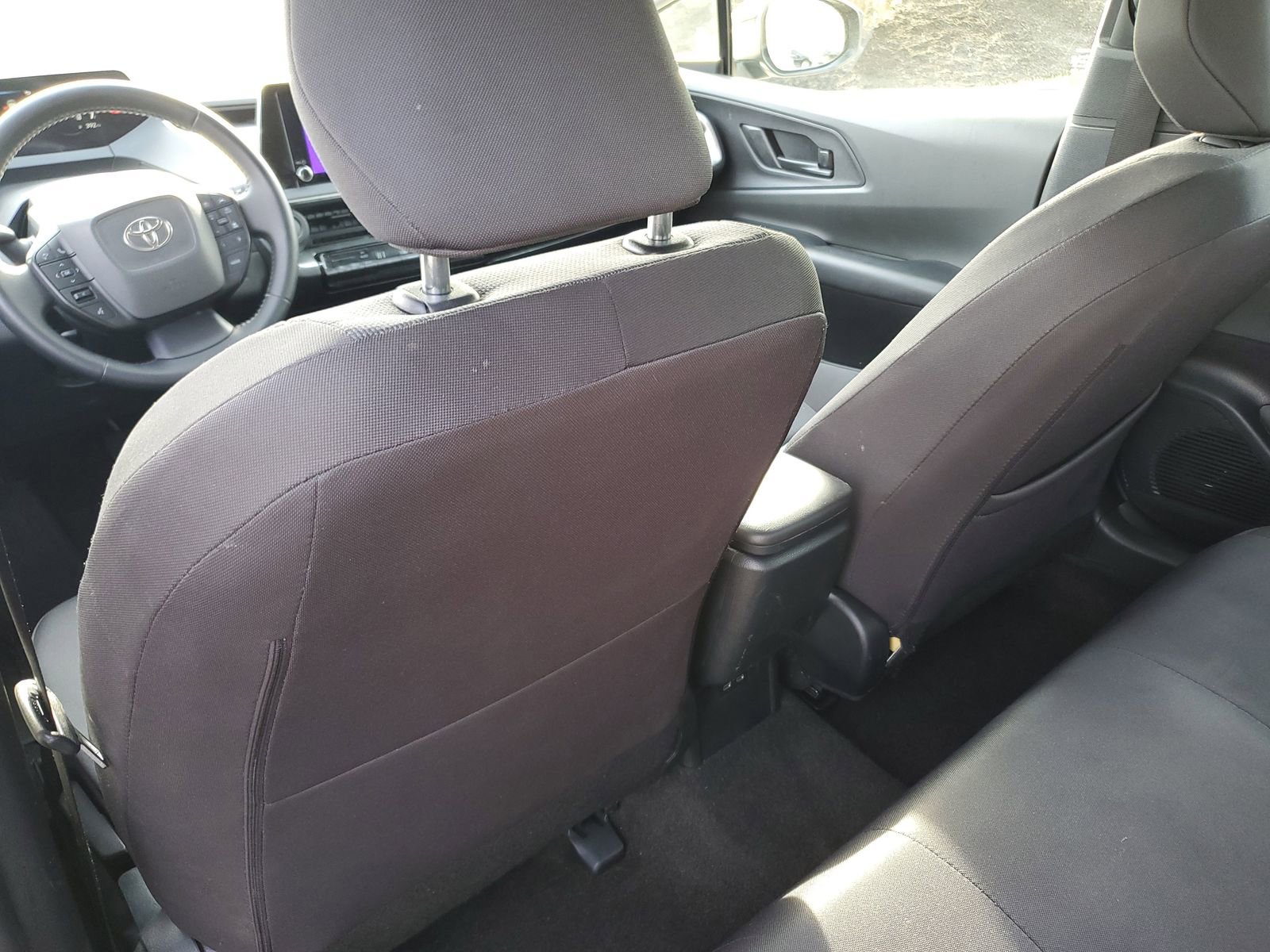 Used 2025 Toyota Prius LE image 13