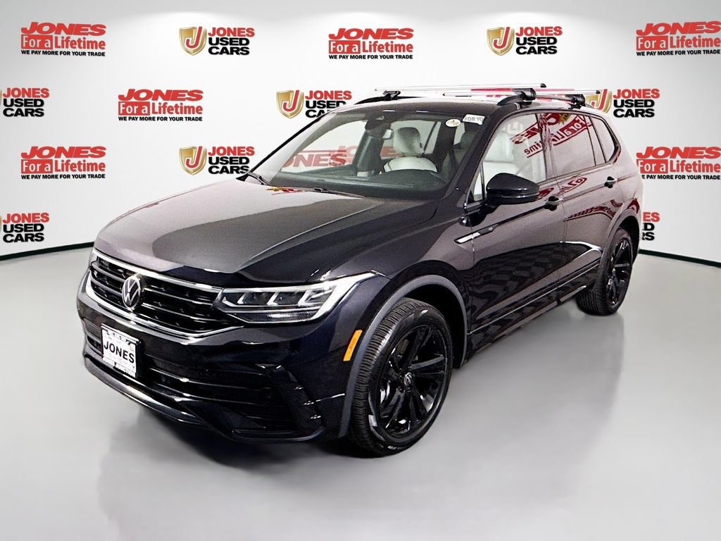 Used 2024 Volkswagen Tiguan SE R-Line AWD/4WD image 12